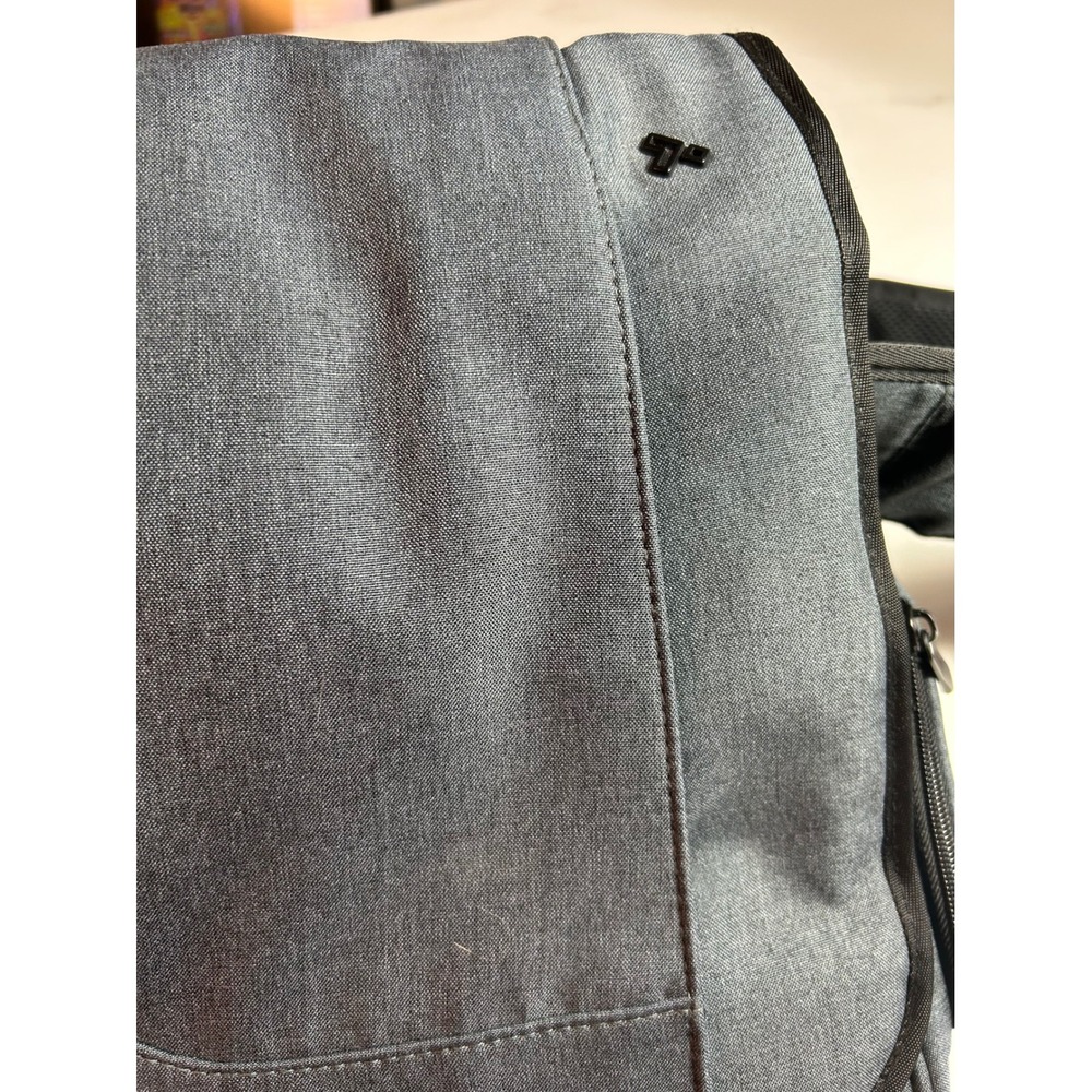 Travelon Anti-Theft Messenger Bag Heather Gray RFID ShieldedCrossbody Travel Bag - Picture 2 of 9